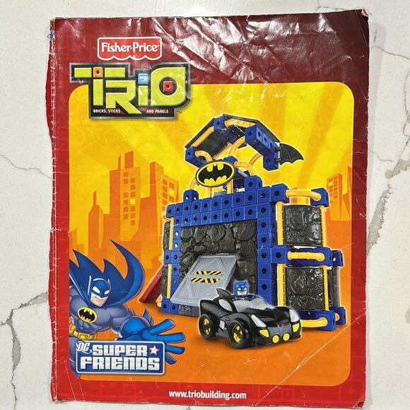 Fisher Price | Trio Blocks T3832 Batcave Set Discontinued Black Blue Red yellow - Picture 1 of 12
